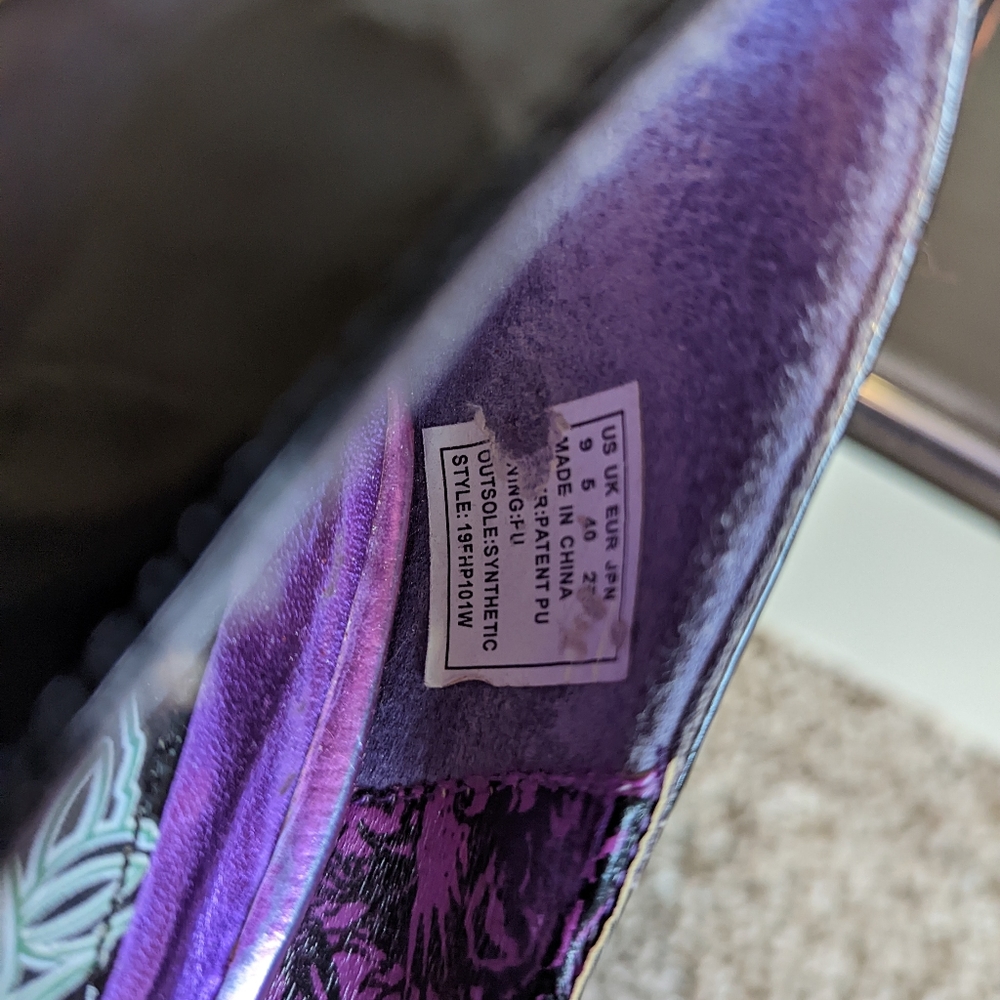 Size 9 women's ed hardy heels